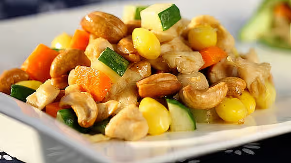 Chicken with Cashews and Bell Peppers 腰果鸡