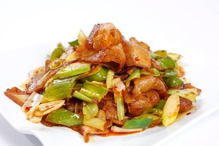Twice-Cooked Pork Belly with Fresh Long Hot Pepper and Chinese Leeks 四川回锅肉