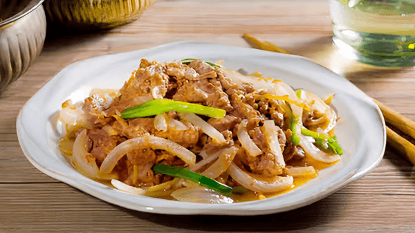 Stir-Fried Steak Slices with Scallions and Onions 葱爆牛肉
