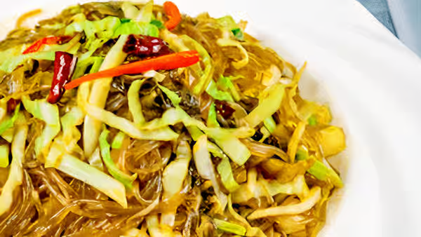 Stir-Fried Cabbage and Clear Noodle 包菜粉条