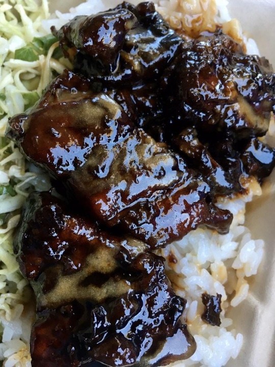 PORK BELLY iN A BLACK ViNEGAR CARMEL