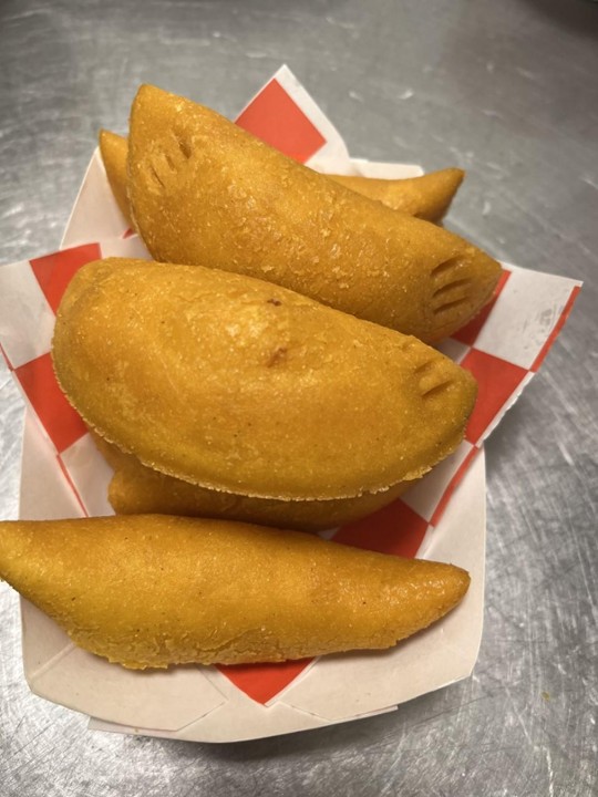 3 EMPANADAS