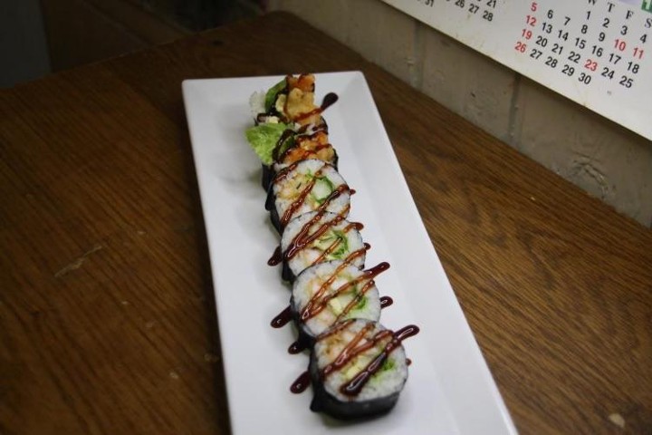 shrimp tempura roll (6pc)