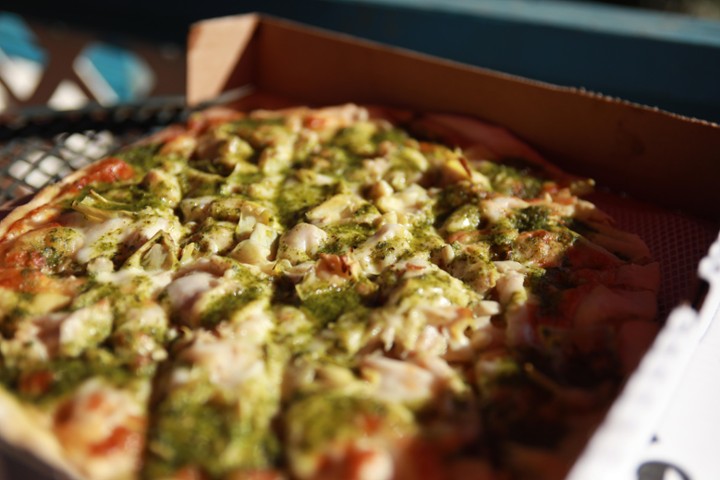 Chicken Pesto Pizza 20''