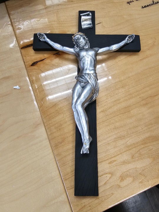 16" Black Crucifix, pewter corpus with gold trim Hang Only