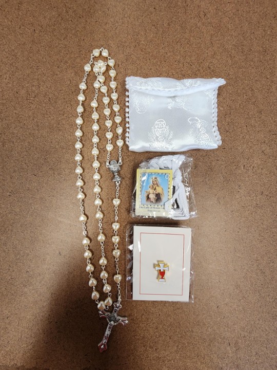 Pearl Rosary Communion Set