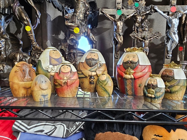 9 piece Nesting Dolls, 6" Tall