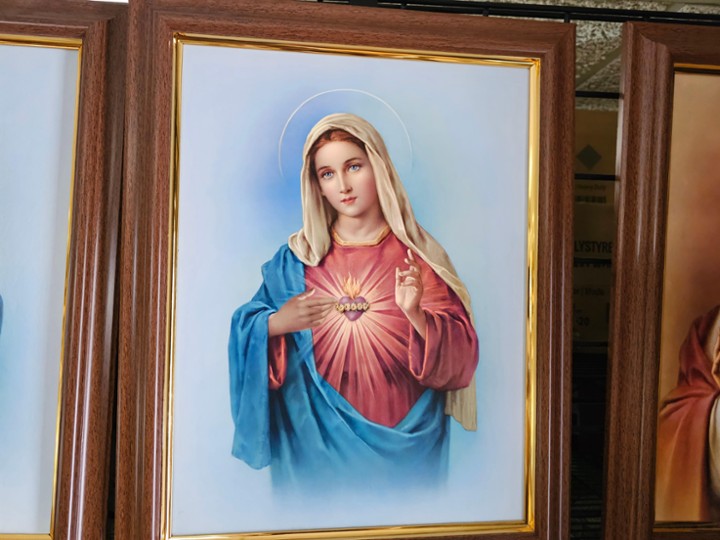 15x19" Immaculate Heart with Walnut Beveled Frame (Dark Blue and Red)