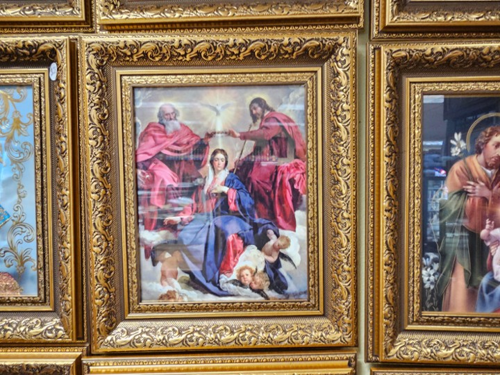 Crowning of Mary 8x10" in 10x12" Antique Gold Frame