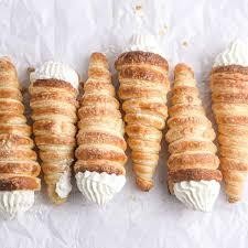 BAVARIAN CREAM HORN