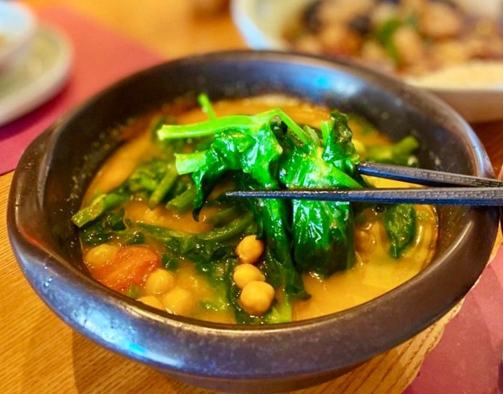 Mixed Greens in Chickpea Broth 豆汤蔬菜