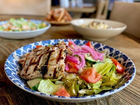 Large Sunday Salad Con Pollo