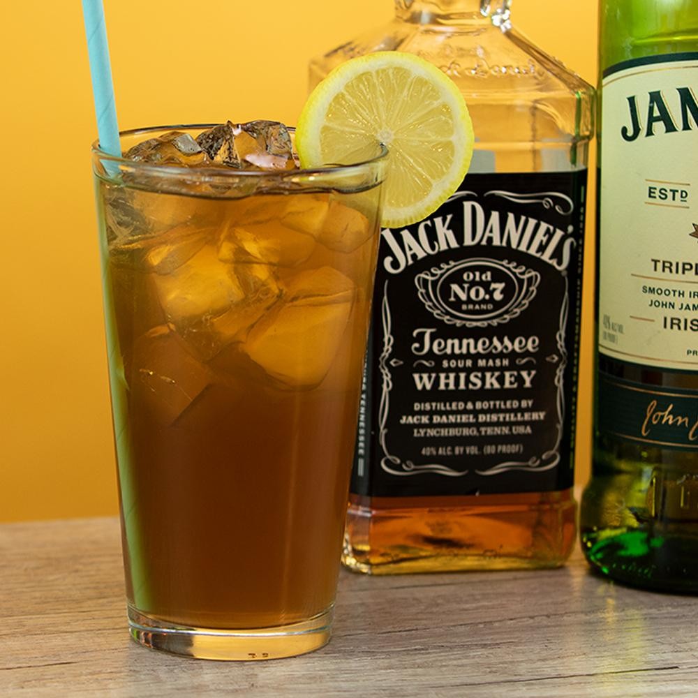 Jack Daniels & coke
