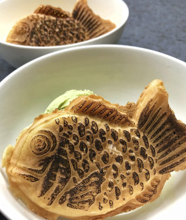 Taiyaki with ice cream