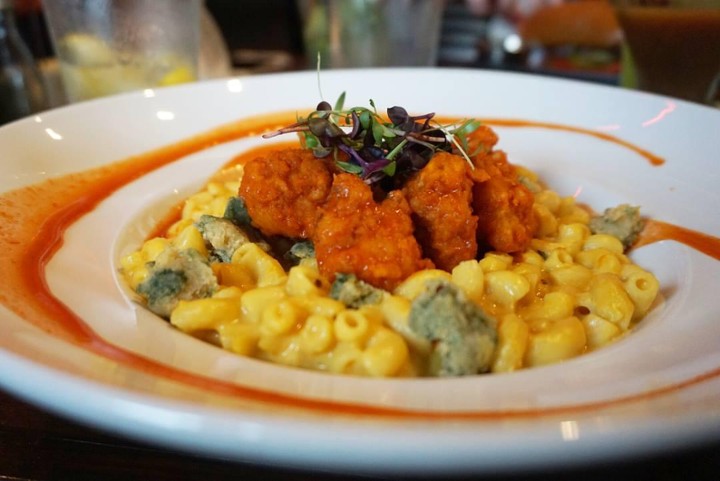 Buffalo Cauliflower Pasta N' Cheese