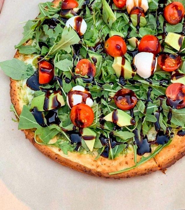 Small Arugula Pesto Pizza Salad