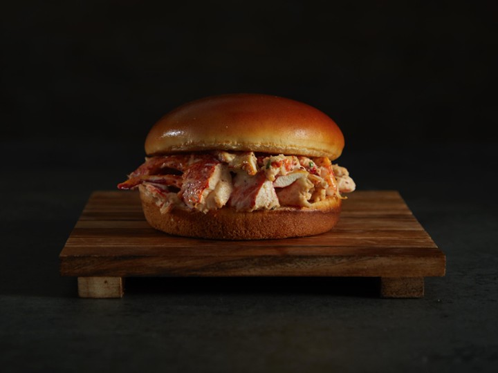 Signature New England Lobster Roll