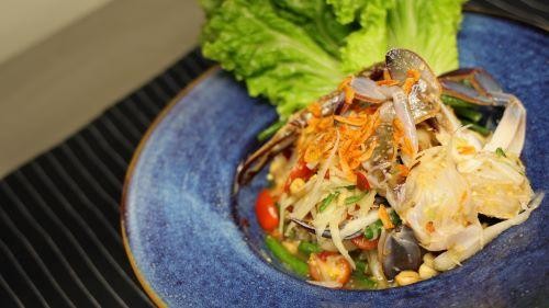 Papaya salad with Blue crab