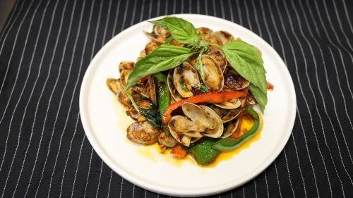 Stir Fried Clams Chili Paste