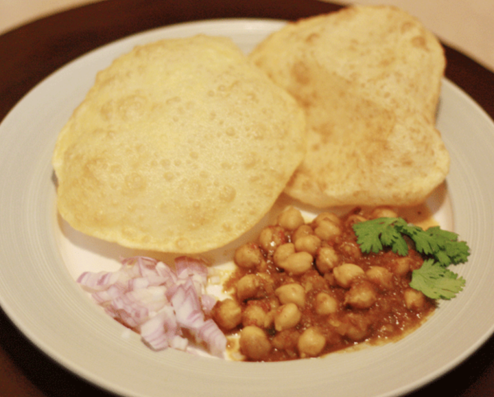 Bhatura choley