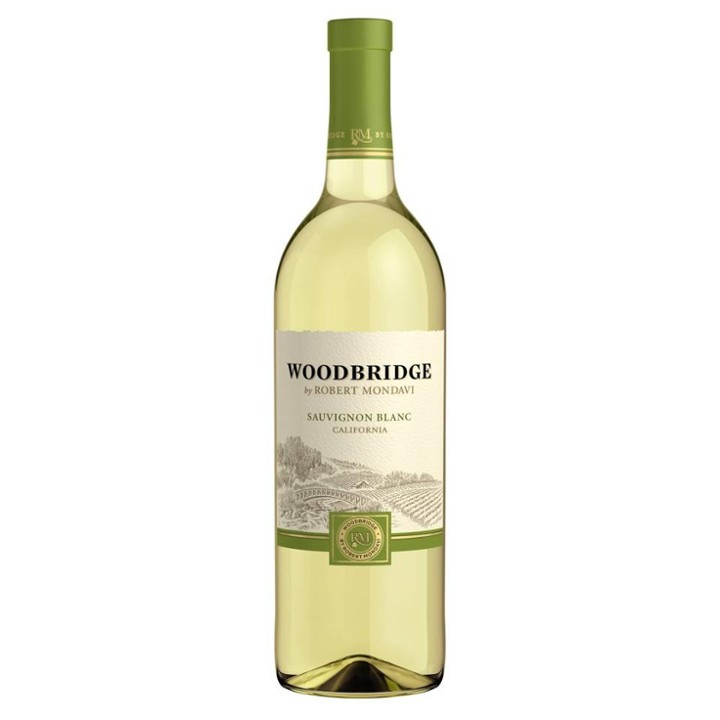 Woodbridge by Robert Mondavi Sauvignon Blanc 2017 750ml