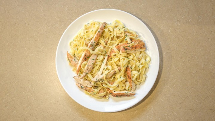 Fettuccine Alfredo w/ chicken and shrimp