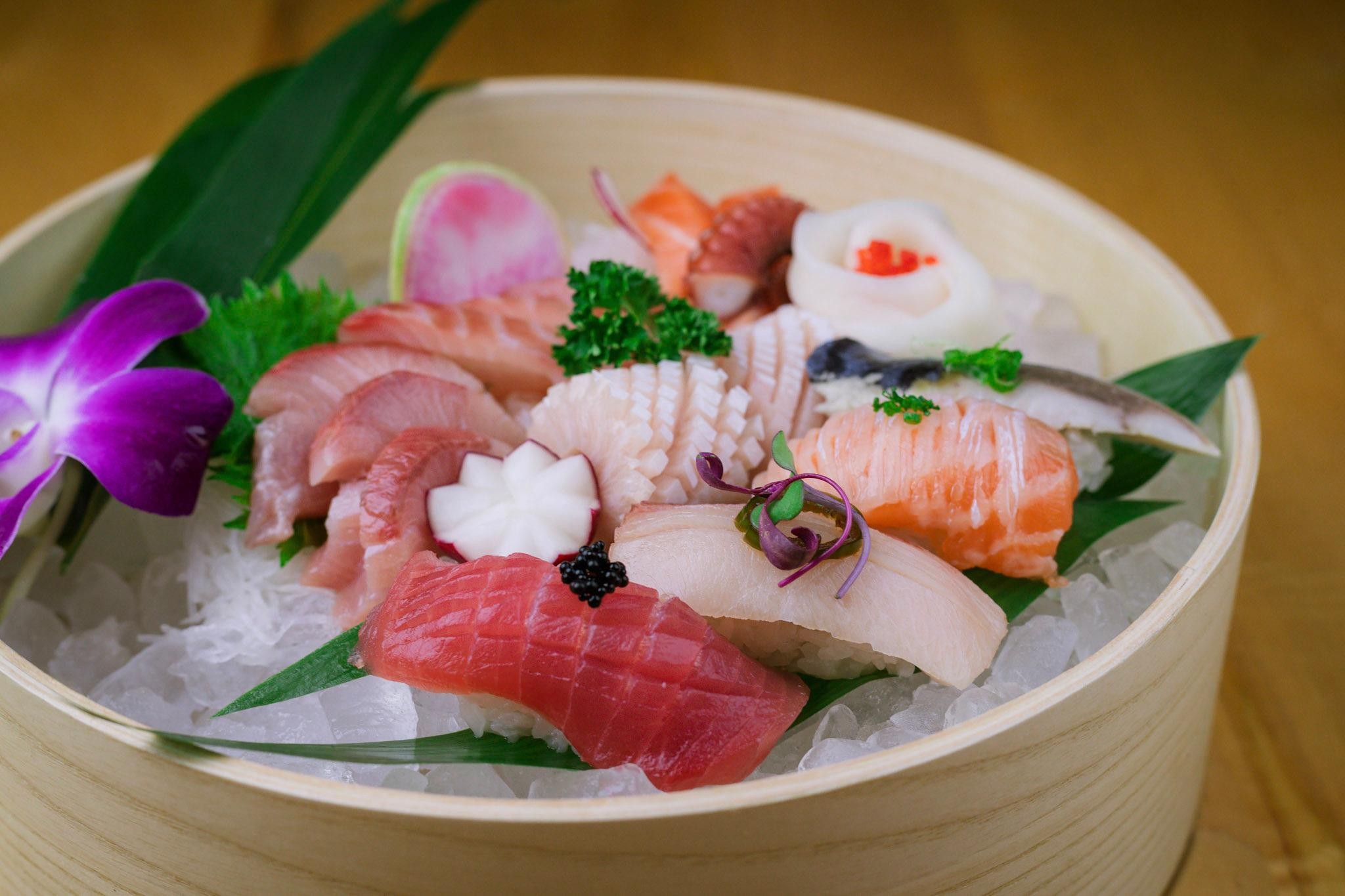 Sushi and Sashimi Combo* (10 pcs and California roll)