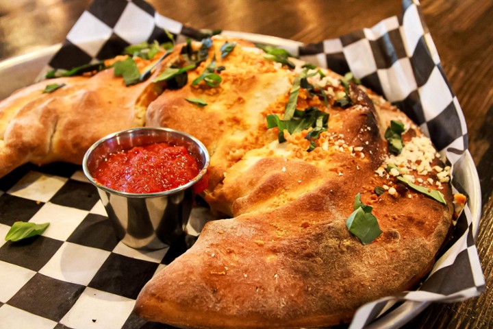 Calzone Mozzarella Fella