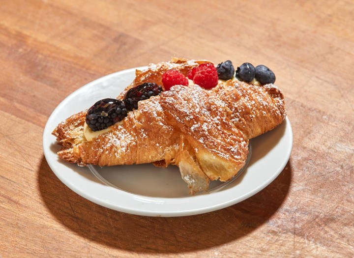 Croissant Bateau Mixed Berries