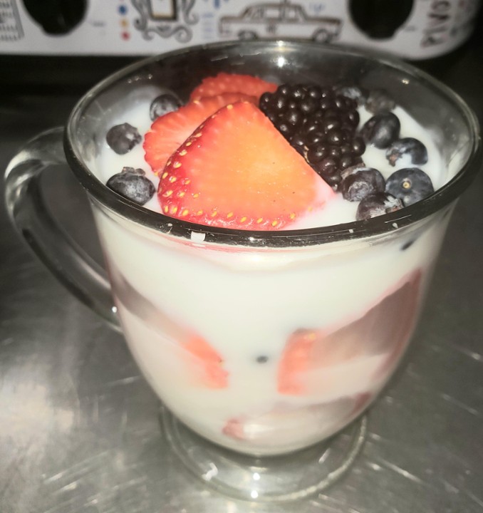 Yogurt & Berry Parfait