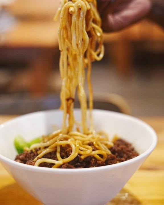 Zha Jiang Noodles 炸酱面