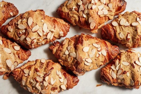 Croissant - Almond