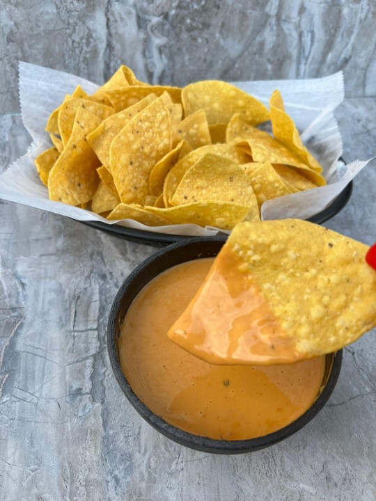 Chips,Queso Salsa 8oz
