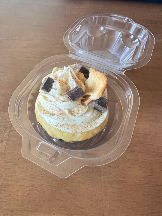 Cannoli Cupcake