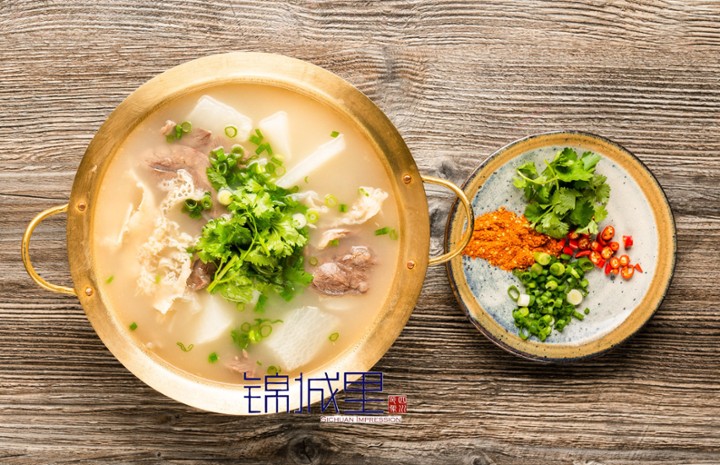 乐山跷脚牛肉Qiao-jiao beef combination soup of Leshan