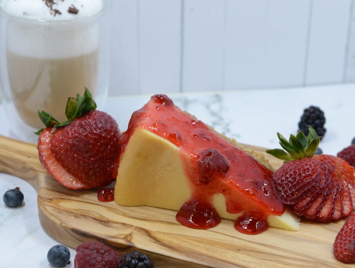Cheesecake w/ Strawberry