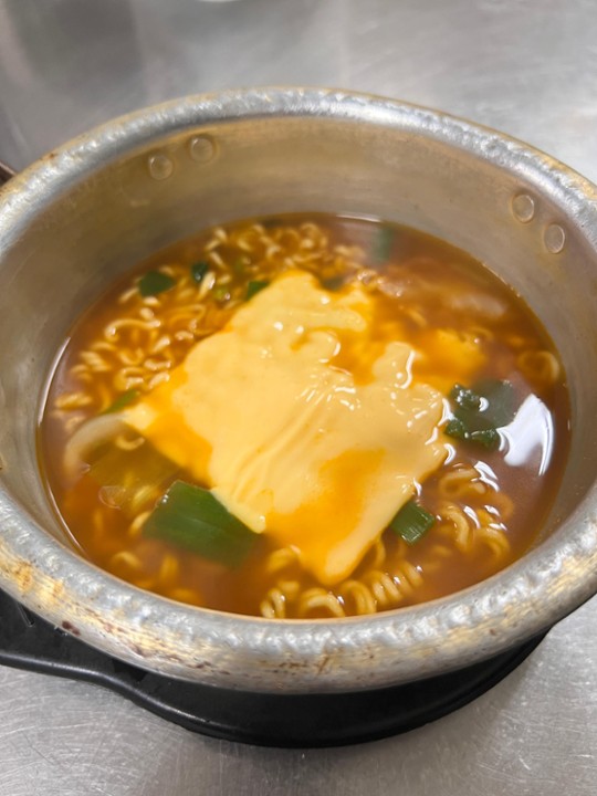 Spicy Ramen With Cheese