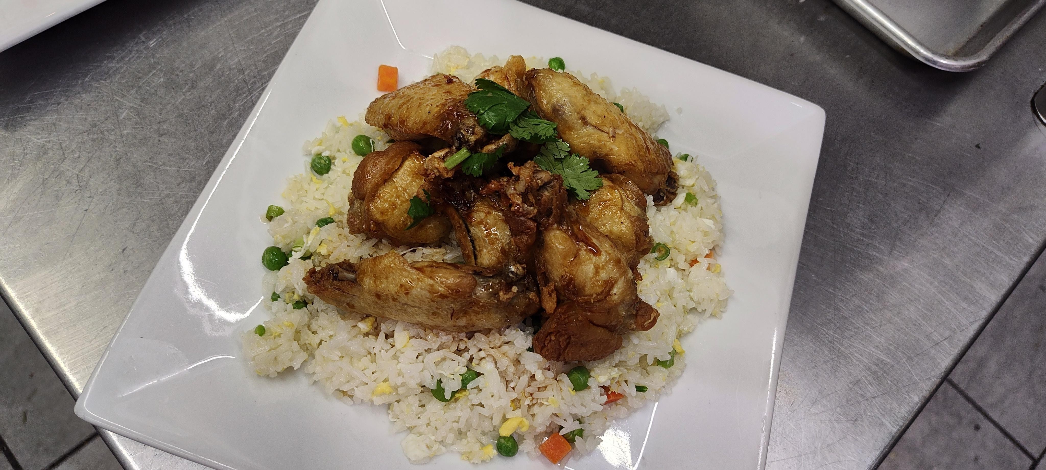 52. Fried rice with wings