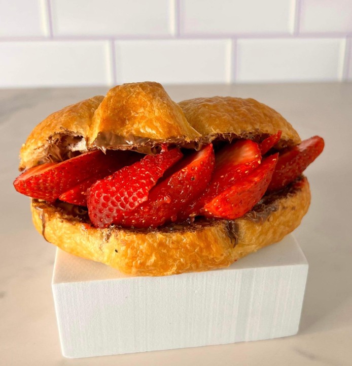 Berrylicious Croissant