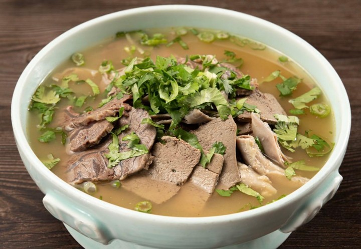 跷脚牛三宝 Traditional Beef Treasure Soup
