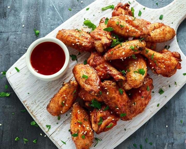Home made Chicken Wings ( 8 Count)