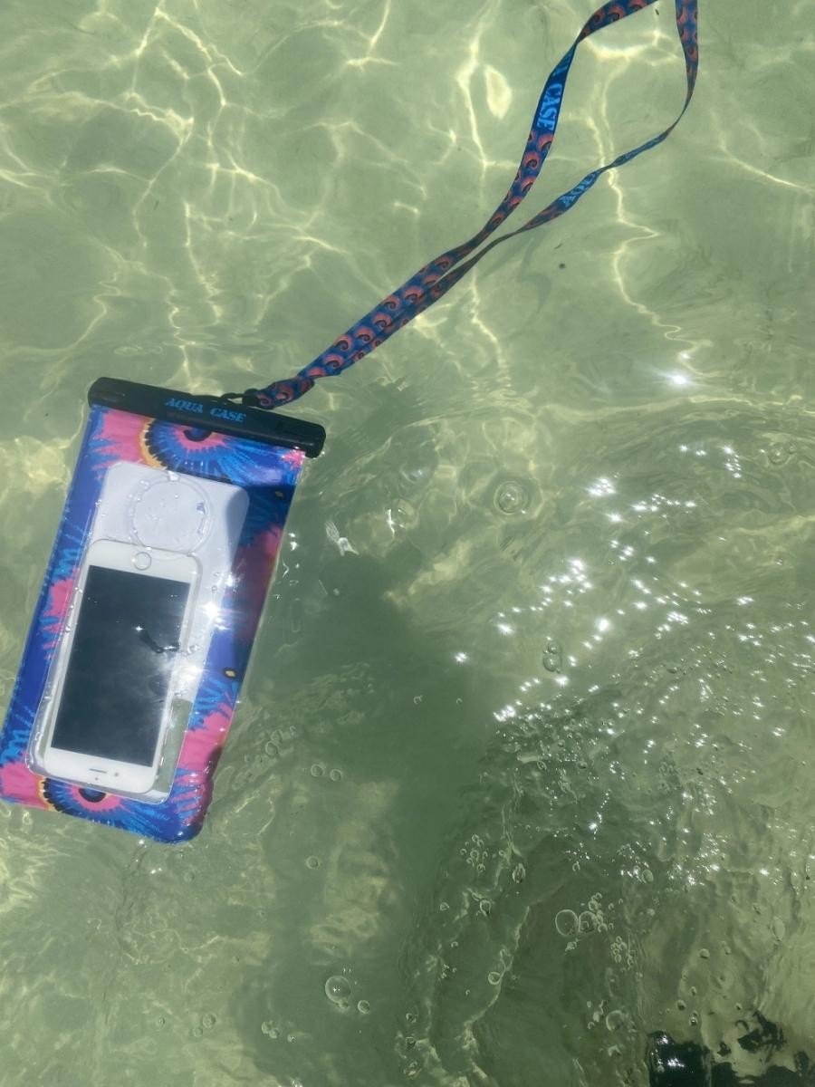 7 in. Premium Floating Waterproof Smartphone Case