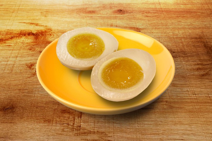 Boiled Eggs (1 whole / 2 halves)