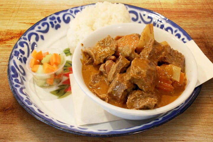 Massaman Curry with Beef Chunk