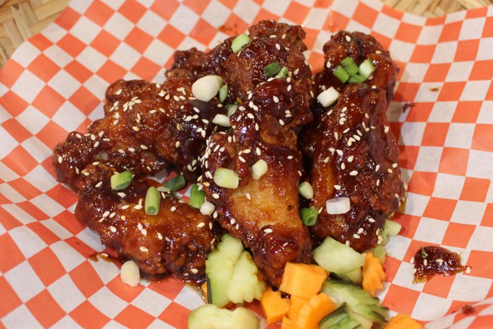 Chicken Wing with Korean Spicy Sauce (6)