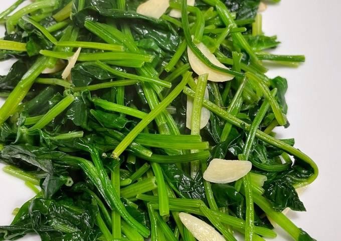 Stir Fried Spinach w/Garlic 蒜炒菠菜