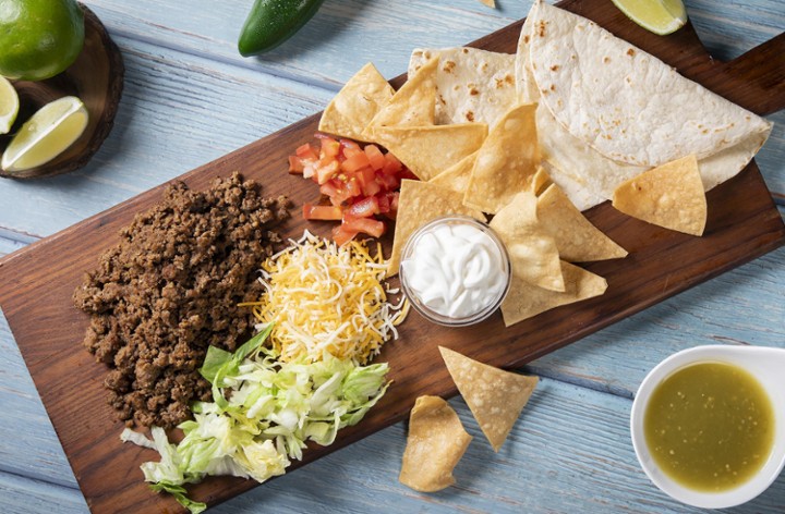 Kid's Taco Kit meal w/ chips and salsa