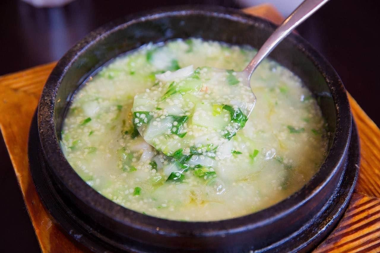 060. Leaf Mustard & Millet Soup in Stone Pot 石锅小米芥菜