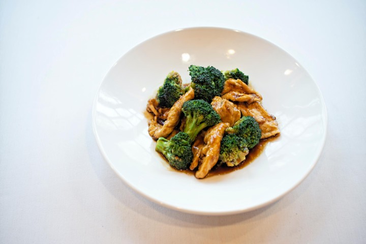 L- chicken with broccoli