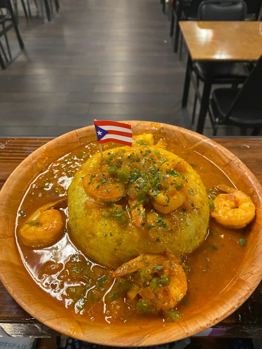 Trifongo camarones salteado